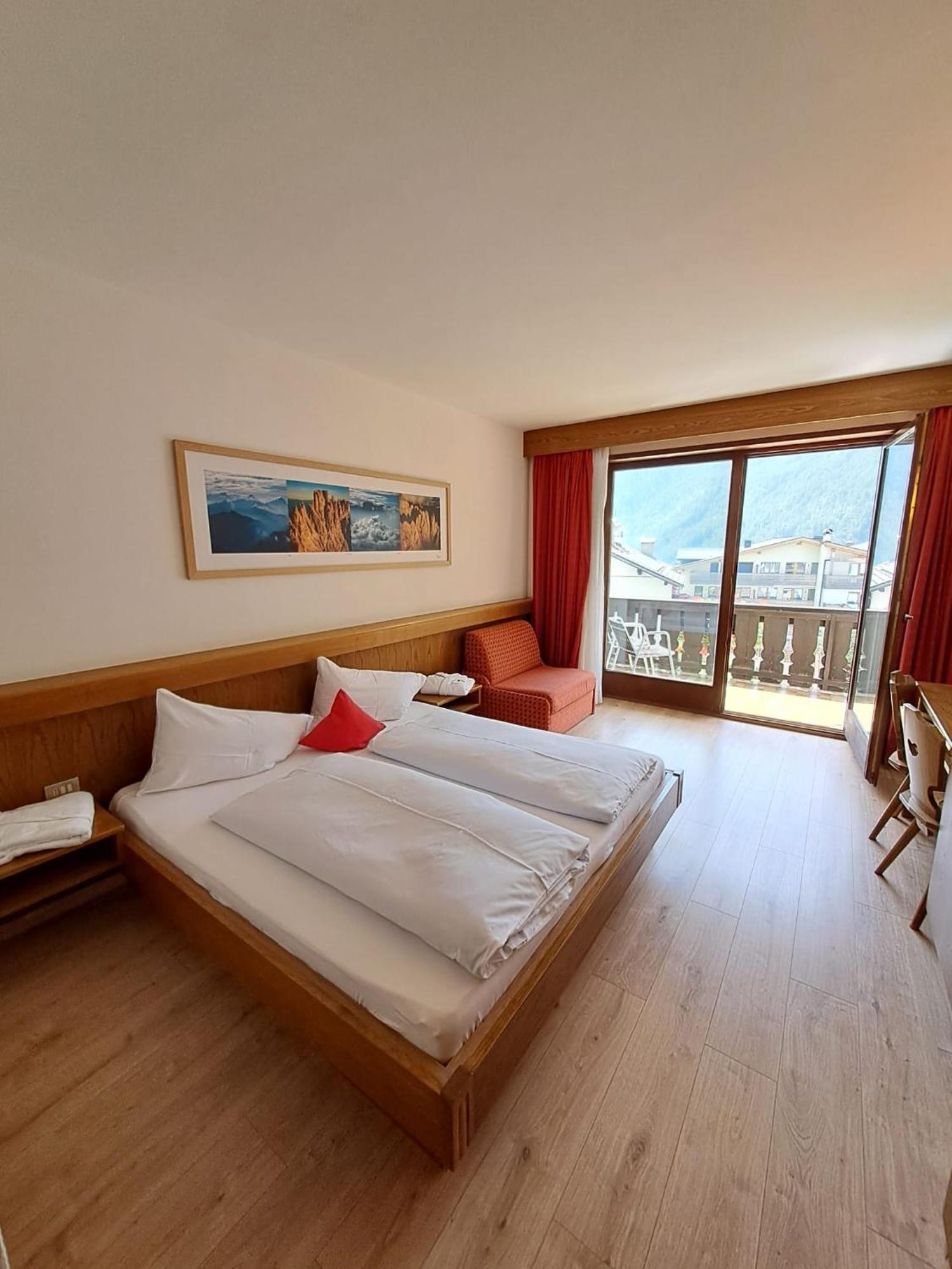 Smart Hotel Firn Madonna  Exteriör bild