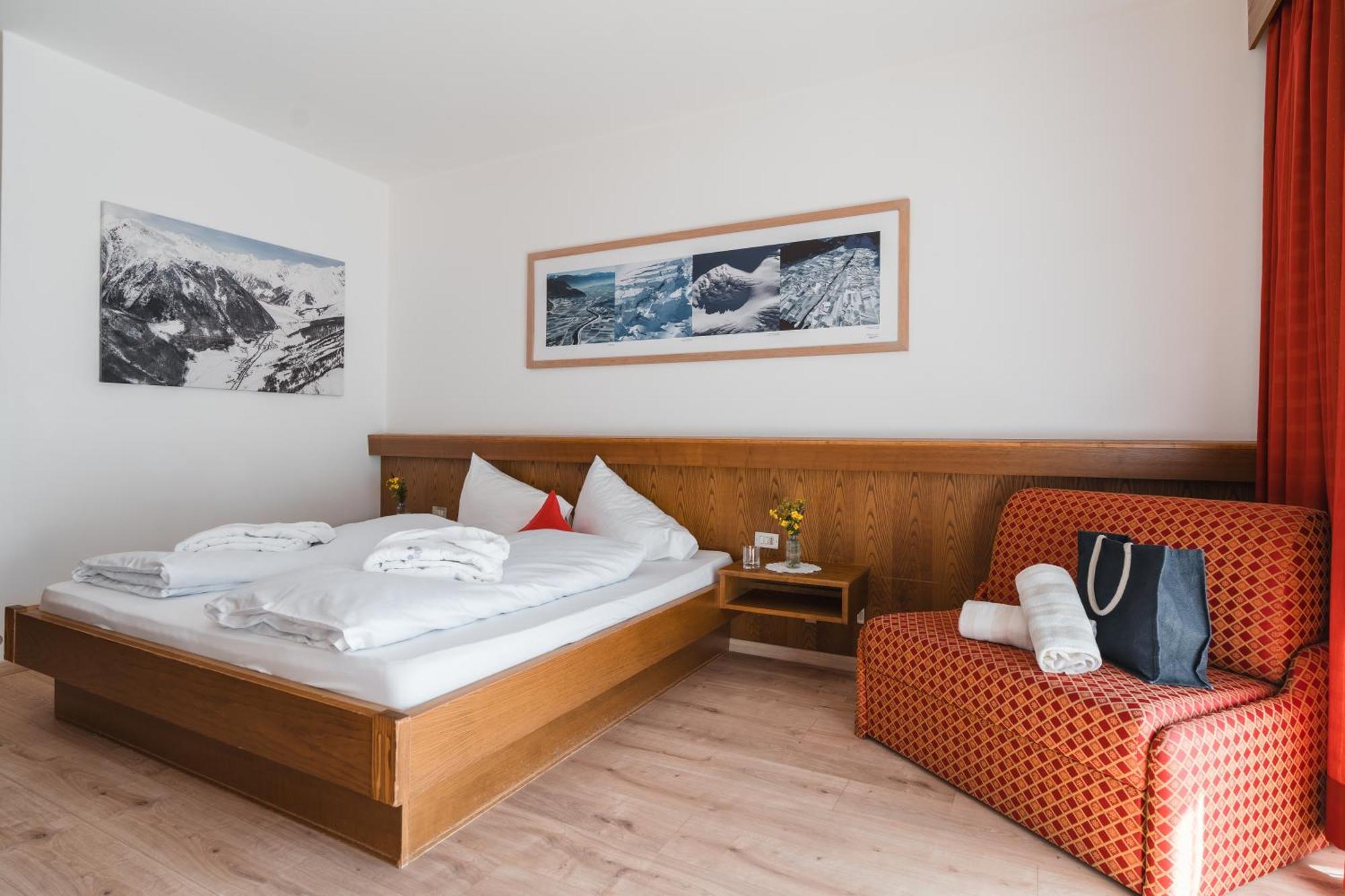Smart Hotel Firn Madonna  Exteriör bild